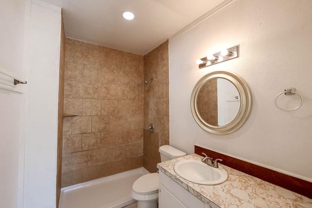 532 54th Street, Lubbock, TX 79404