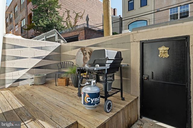 715 S WARNOCK ST, Philadelphia, PA 19147