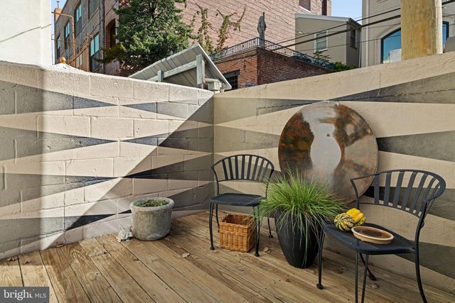 715 S WARNOCK ST, Philadelphia, PA 19147