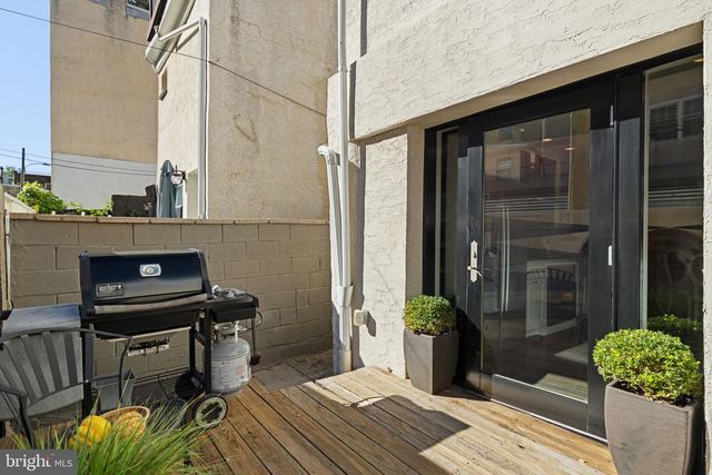 715 S WARNOCK ST, Philadelphia, PA 19147