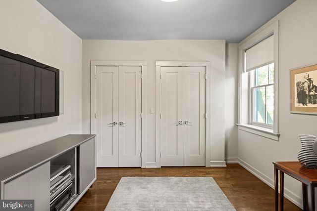 715 S WARNOCK ST, Philadelphia, PA 19147