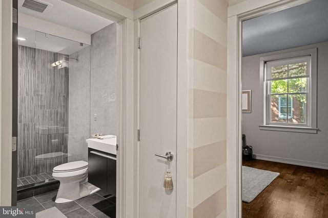 715 S WARNOCK ST, Philadelphia, PA 19147