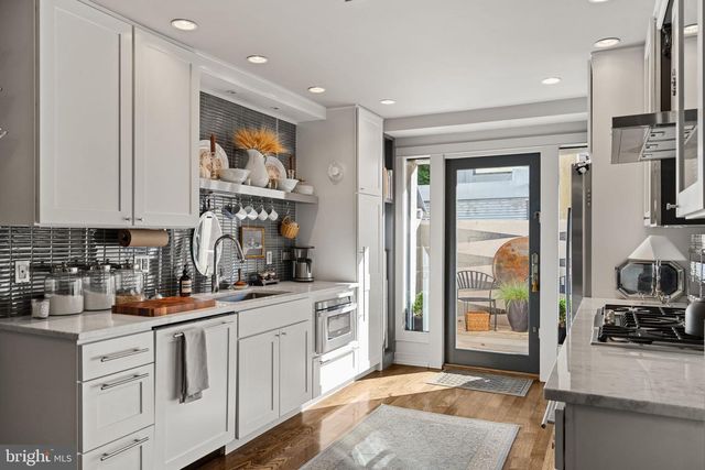 715 S WARNOCK ST, Philadelphia, PA 19147