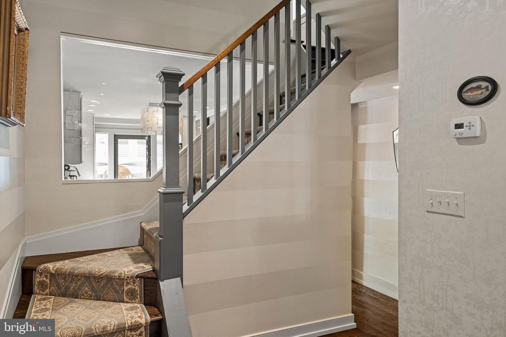 715 S WARNOCK ST, PHILADELPHIA, PA 19147 — photo 5