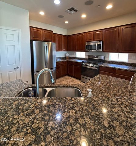 41520 N RIVER BEND Court, Anthem, AZ 85086