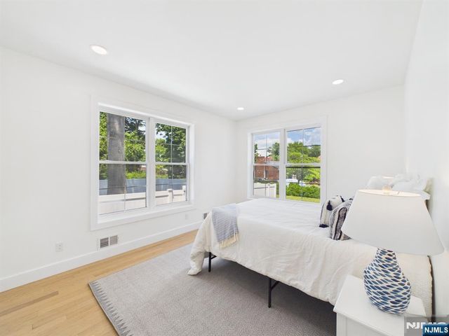 64 Graham Place, Teaneck, NJ 07666