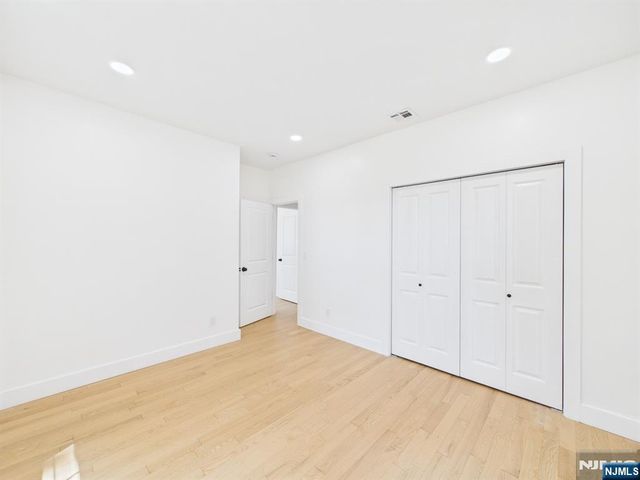 64 Graham Place, Teaneck, NJ 07666