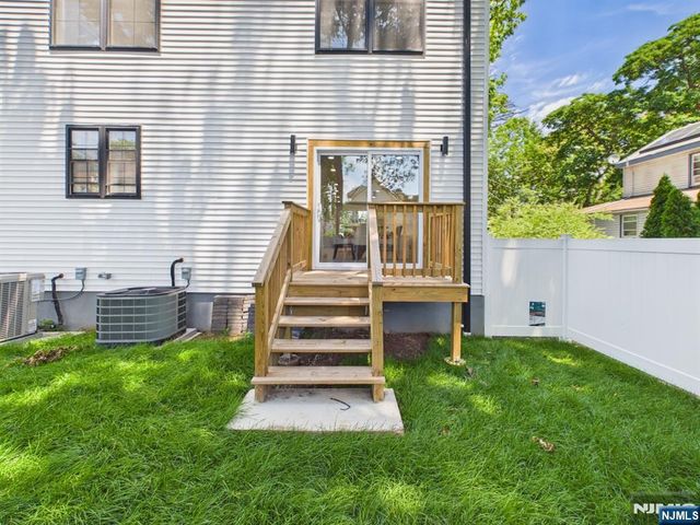 64 Graham Place, Teaneck, NJ 07666
