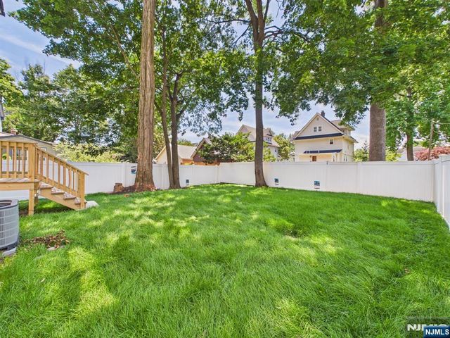 64 Graham Place, Teaneck, NJ 07666
