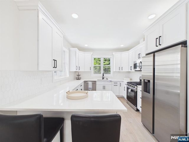 64 Graham Place, Teaneck, NJ 07666
