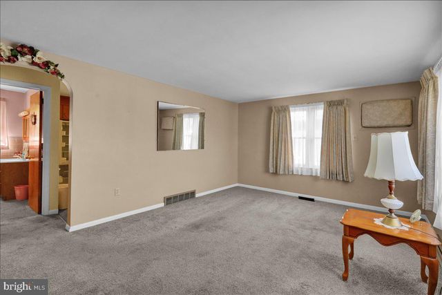 836 RHODORA AVE, Reading, PA 19605