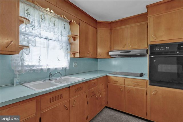 836 RHODORA AVE, Reading, PA 19605