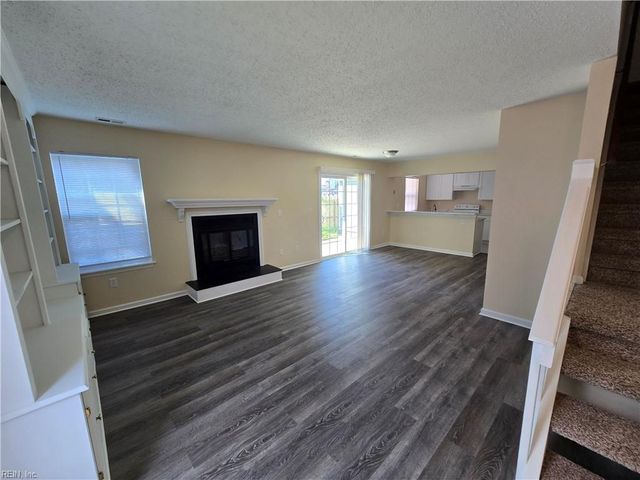 4638 Genoa CIR, Virginia Beach, VA 23462