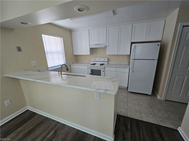 4638 Genoa CIR, Virginia Beach, VA 23462