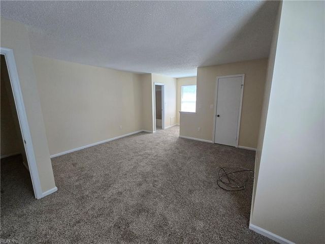 4638 Genoa CIR, Virginia Beach, VA 23462