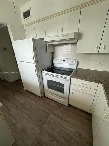 20201 NE 29th Ct D329, Aventura, FL 33180