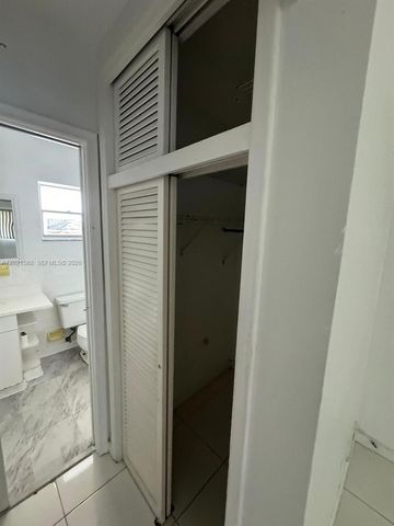 20201 NE 29th Ct D329, Aventura, FL 33180