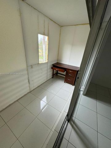 20201 NE 29th Ct D329, Aventura, FL 33180