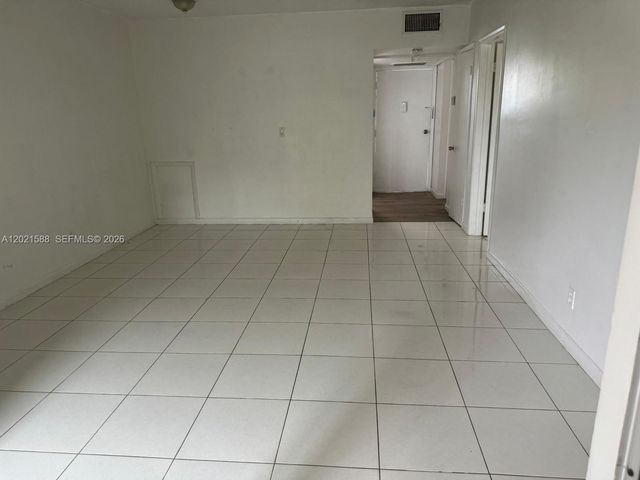 20201 NE 29th Ct D329, Aventura, FL 33180