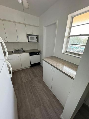 20201 NE 29th Ct D329, Aventura, FL 33180