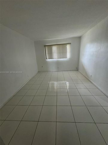 20201 NE 29th Ct D329, Aventura, FL 33180