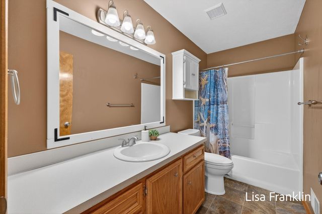 5541 Eric Street, Allendale Twp, MI 49401