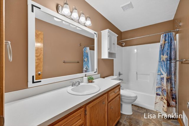 5541 Eric Street, Allendale Twp, MI 49401