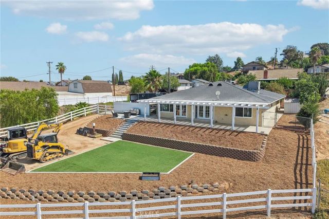14342 Laurel, Riverside, CA 92503