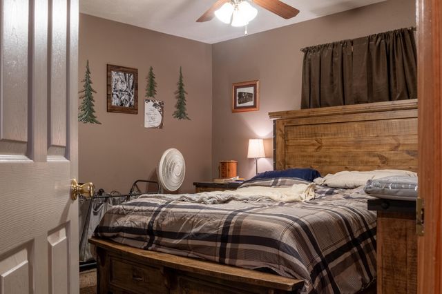 403 W Chestnut Road, Nixa, MO 65714