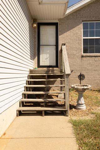 403 W Chestnut Road, Nixa, MO 65714