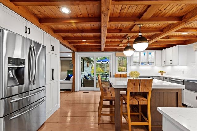 153 Wapping Rd, Kingston, MA 02364