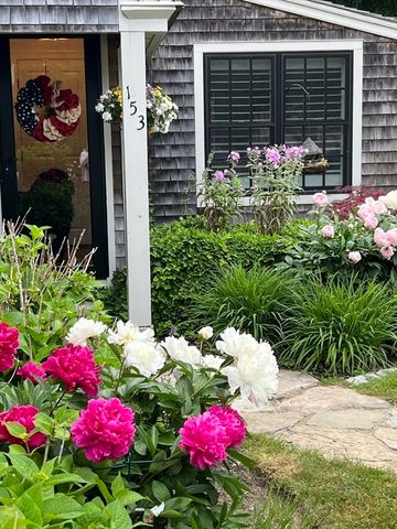 153 Wapping Rd, Kingston, MA 02364