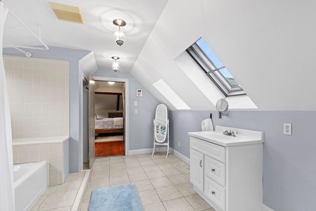 153 Wapping Rd, Kingston, MA 02364