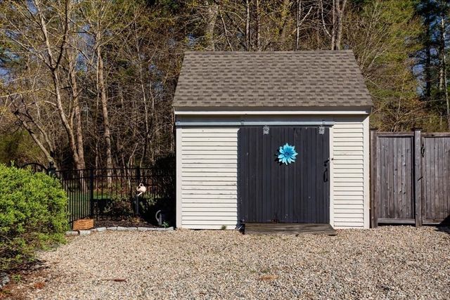 153 Wapping Rd, Kingston, MA 02364