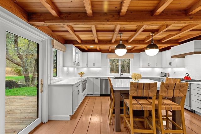 153 Wapping Rd, Kingston, MA 02364