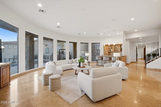 11376 E DREYFUS Avenue, Scottsdale, AZ 85259