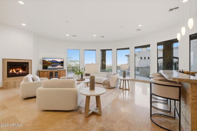 11376 E DREYFUS Avenue, Scottsdale, AZ 85259