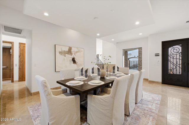 11376 E DREYFUS Avenue, Scottsdale, AZ 85259