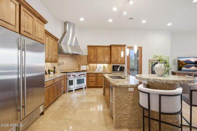 11376 E DREYFUS Avenue, Scottsdale, AZ 85259