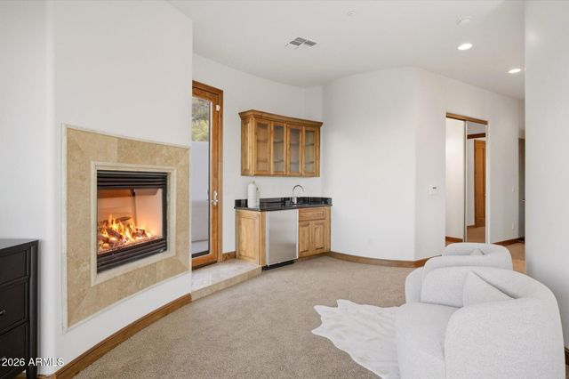 11376 E DREYFUS Avenue, Scottsdale, AZ 85259