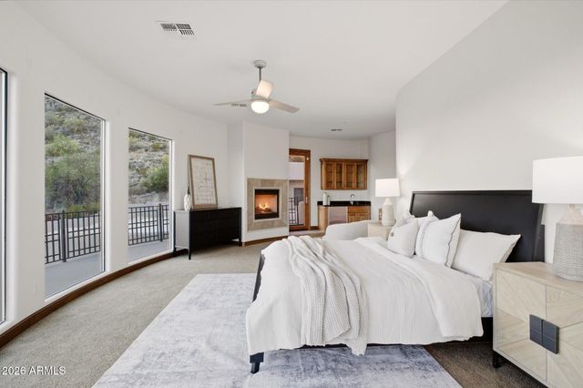 11376 E DREYFUS Avenue, Scottsdale, AZ 85259