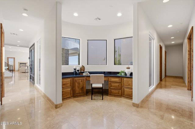 11376 E DREYFUS Avenue, Scottsdale, AZ 85259