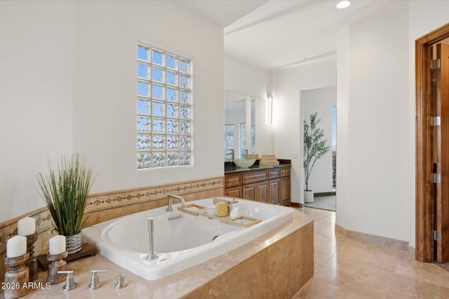 11376 E DREYFUS Avenue, Scottsdale, AZ 85259