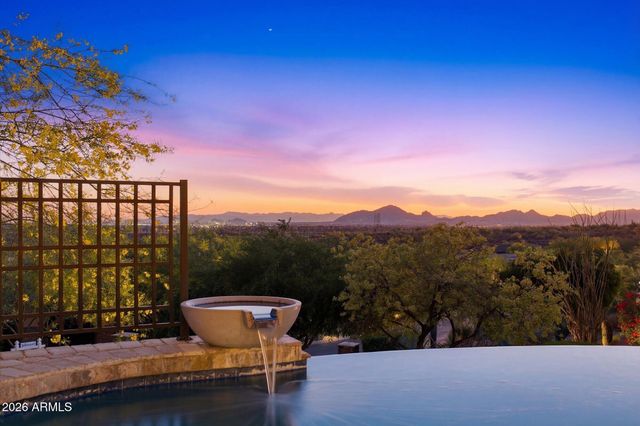 11376 E DREYFUS Avenue, Scottsdale, AZ 85259