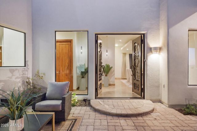 11376 E DREYFUS Avenue, Scottsdale, AZ 85259