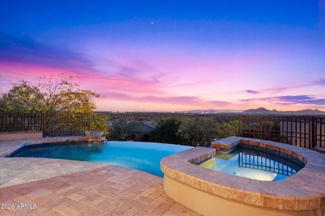 11376 E DREYFUS Avenue, Scottsdale, AZ 85259