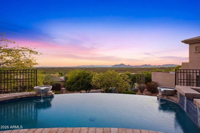 11376 E DREYFUS Avenue, Scottsdale, AZ 85259