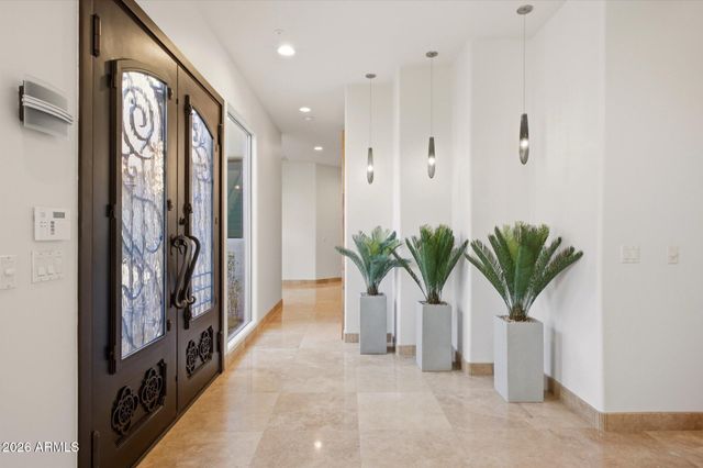 11376 E DREYFUS Avenue, Scottsdale, AZ 85259