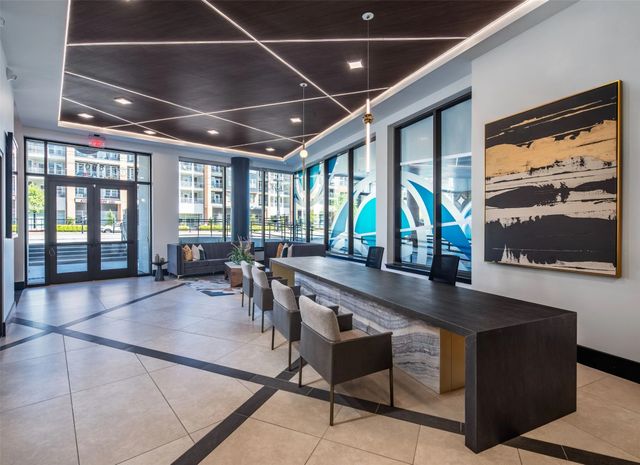 880 Lake Carolyn Parkway 221, Irving, TX 75039