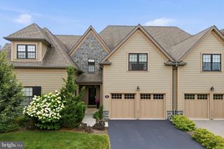 305 WHITEMARSH DR, Flourtown, PA 19031